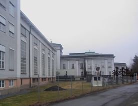 Smestad transformatorstasjon ble bygget 1922/1928, arkitekter Carl og Jørgen Berner, for å motta og fordele kraft fra Vemork ved Rjukan og Nore I. Foto: Stig Rune Pedersen (2012)