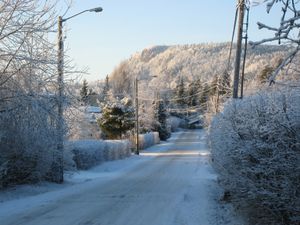 Solveien i Asker med Skaugumsåsen.JPG