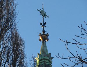 Spir Sagene kirke Oslo 2013.jpg