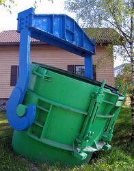 Støpeøse utenfor Storsenteret. Foto 2005 Steinar Bunæs.