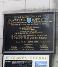 Skilt ved St. Olave's Church, ut mot Hart Street. Foto: Stig Rune Pedersen