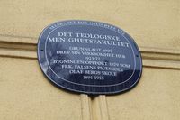 St. Olavs gate 29: Menighetsfakultetet og skoler. 59.917894° N 10.735458° Ø