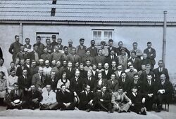 Staben på Kjeller Flyfabrikk før krigen, Bernt Hagen helt til høyre.