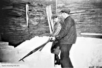 187. Stabling av is fra Høvikdammen (RHB-0635).jpg