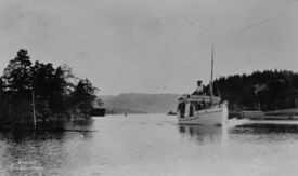 Fartøyet i Vestfosselva. Foto: Eiker Arkiv