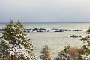 Stakenaustet på Stangeholmen vinter.JPG