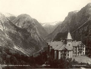 Stalheim Hotel 1902.jpg