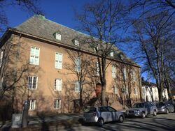 Trondheim: Statsarkivet (1927). Foto: Kjersti Lie (2015).