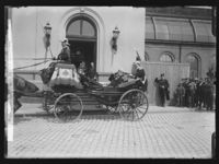 99. Statsbesøk i hestevogn - no-nb digifoto 20160211 00177 NB NS NM 00169.jpg