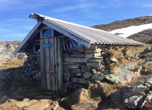 Steinbøhytta Tromsø juni 2016.JPG