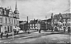 Steinkjer. Torget sett fra brua.jpg