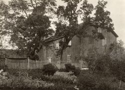 Hovedbygningen på Steinberg. Foto: Anders Bugge.