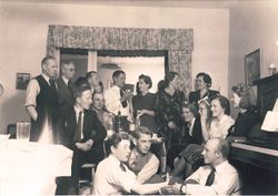 Samling av norske motstandsfolk i Stockholm 1943. Foto i privat eie.