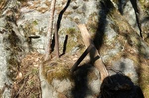 Store Bjartbakken, fundamenter fra stillaset.jpg