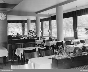 Restaurant Kabas lokaler, her hjørnet mot Nationaltheatret. Foto: Leif Ørnelund/Oslo Museum (1965).