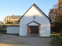 Strømsø gravkapell ligger på den sørøstre delen av kirkegården. Foto: Stig Rune Pedersen