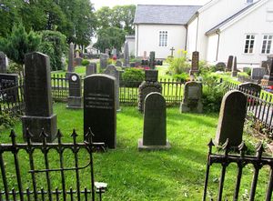 Strømsø kirkegård Drammen 2015 2.JPG