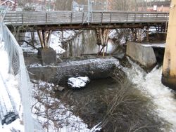 Bru nummer 2 over Sagelva. Ventes erstattet av ny i løpet av 2012.