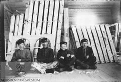 Fra fabrikkens vinduslager.