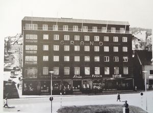 Strandgata 9 1950-åra.JPG