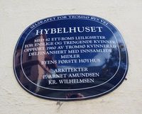 66. Strandskillet 3 Tromsø Hybelhuset blå plakett.jpg