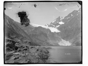 Strupenbræen, Lyngenfiord Nordland - NB MS G4 0514.jpg