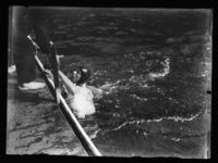 16. Svømning 1921 - no-nb digifoto 20140613 00026 NB NS NM 02925.jpg