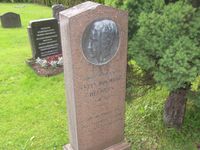 161. Svein Holmboe Helmers gravminne.jpg