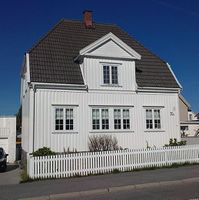 80. Sverres gate 35 A (Larvik).jpg