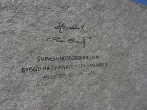 Svinesundforbindelsen minnestein 2005.JPG