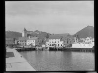 11. Svolvær - no-nb digifoto 20150126 00066 NB MIT FNR 21321.jpg