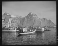 292. Svolvær - no-nb digifoto 20151126 00045 NB MIT FNR 09859.jpg