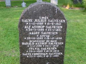 Sylvia Salvesen gravminne.jpg