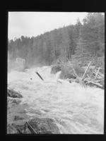 13. Tømmerfløting i Skjerva - no-nb digifoto 20150716 00254 NB MIT FNR 15996.jpg