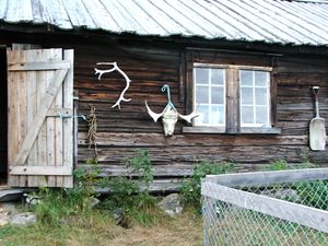Tømmerstuggu Målsjøås.JPG