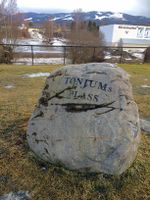 Tønjums plass, oppkalt etter øyelegen Knut Tønjum.