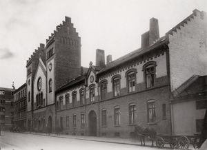 Tøyen kirke, Oslo - Riksantikvaren-T001 02 0037.jpg