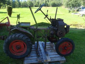 TRUSTY NTS 287 08 P8120191.JPG