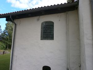 Tanum kirke gravkammer 1674 01.JPG