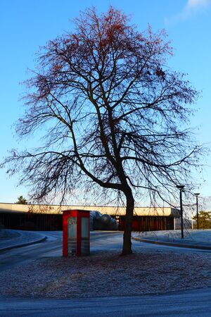 Telefonkiosk Henie-Onstad Kunstsenter.JPG