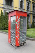 Telefonkiosk Henrik Ibsens gate - Inkognitogata i Oslo.JPG