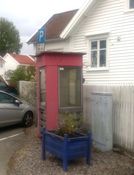 Kiosk i Mandal ved Mandal politistasjon. Foto: Knut Kjørkleiv (2015).