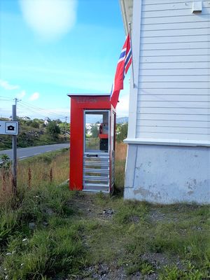 Telefonkiosk Sørvågen.jpg