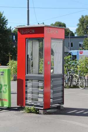 Telefonkiosk Vestgrensa 2 i Oslo.JPG