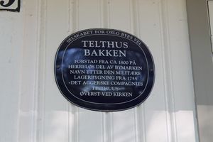 Telthusbakken i Oslo blå plakett.JPG
