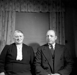 Thinka og Karl Klevan 1942.jpg