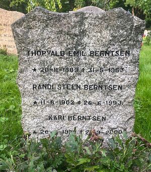 Thorvald Emil Berntsen gravminne Ullern.jpg