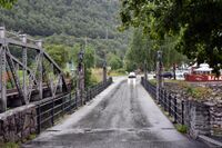 Mæland bru over Måna i enden av Brogata. Foto: Roy Olsen (2021).