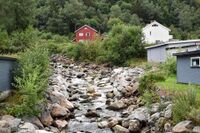 Rollagåe sett fra brua på Rollagvegen. Foto: Roy Olsen (2021).