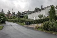 Boligfeltet Togrenda sørøst for Nessetveien ble gradvis utbygd i 1960- og 1970-årene. Foto: Leif-Harald Ruud (2022)